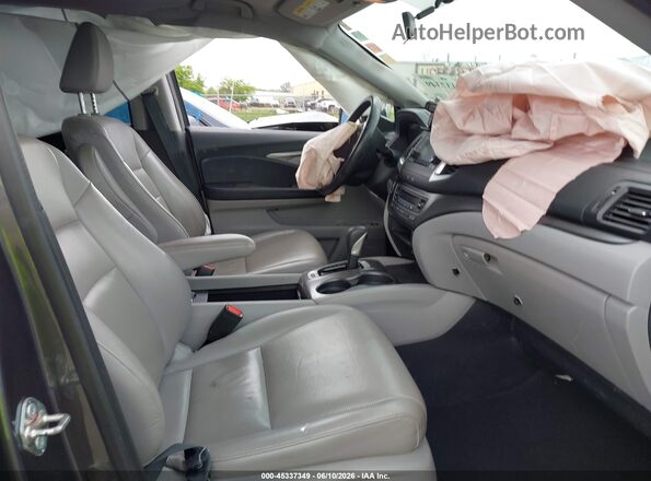 5FPYK3F56JB004758 2018 HONDA RIDGELINE Gray Widok wnętrza z przodu