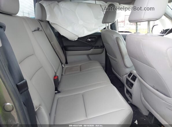 5FPYK3F56JB004758 2018 HONDA RIDGELINE Gray Widok naklejki z numerem VIN