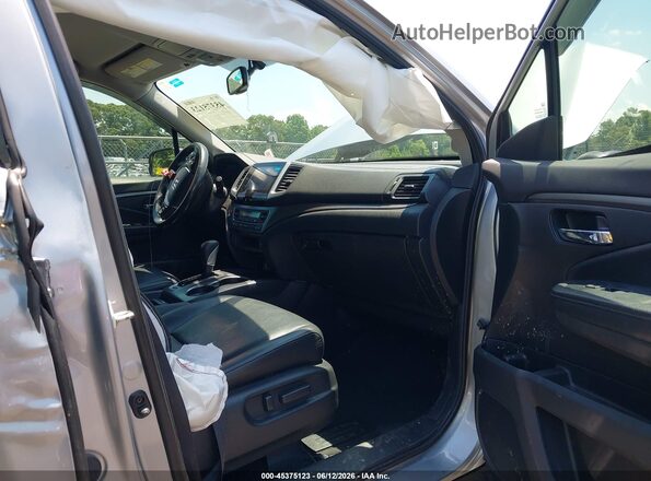 5FPYK3F66HB017156 2017 HONDA RIDGELINE Серый Вид салона спереди