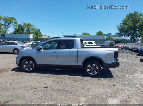 5FPYK3F71HB002525 2017 HONDA RIDGELINE Silver Սալոնի 360 աստիճան տեսք