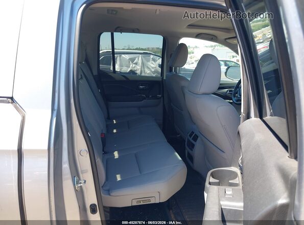 5FPYK3F71HB002525 2017 HONDA RIDGELINE Silver VIN կոդի պիտակի տեսք