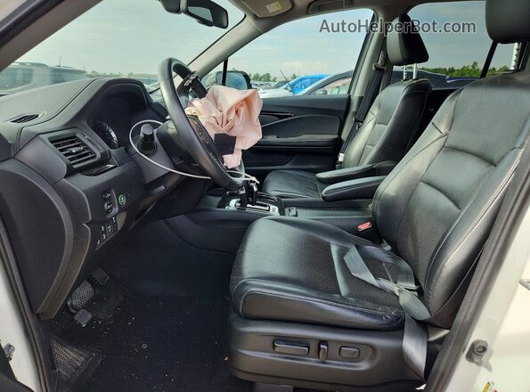 5FPYK3F71JB013479 2018 HONDA RIDGELINE White Vista interior delantera