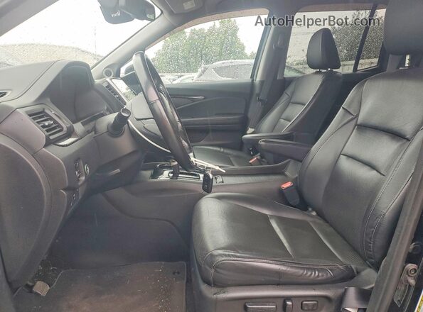 5FPYK3F74HB010070 2017 HONDA RIDGELINE Black Widok wnętrza z przodu