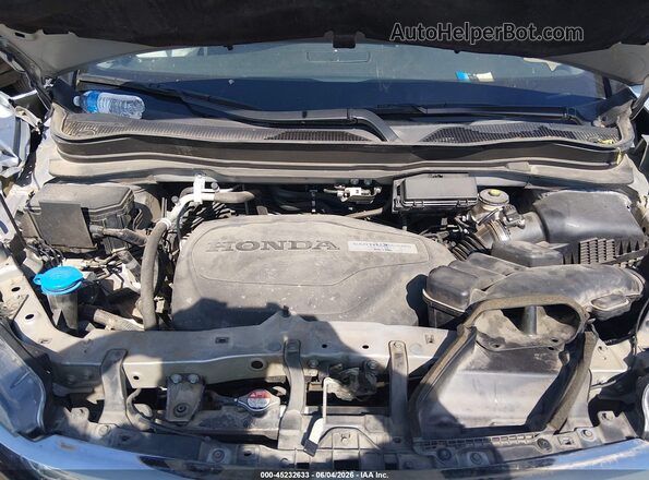 5FPYK3F74HB025894 2017 HONDA RIDGELINE Silver Rear view