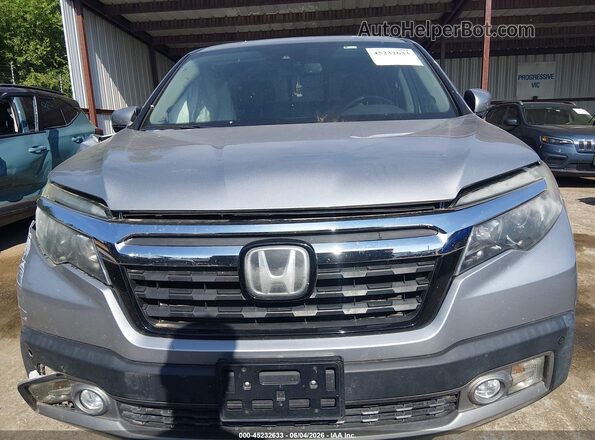 5FPYK3F74HB025894 2017 HONDA RIDGELINE Silver Rear interior view