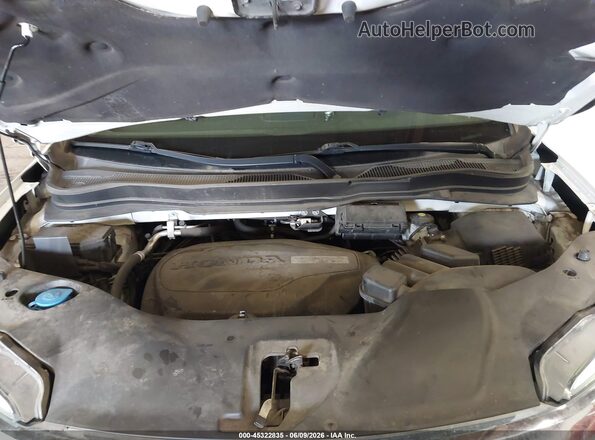 5FPYK3F77JB013924 2018 HONDA RIDGELINE White Вид ззаду
