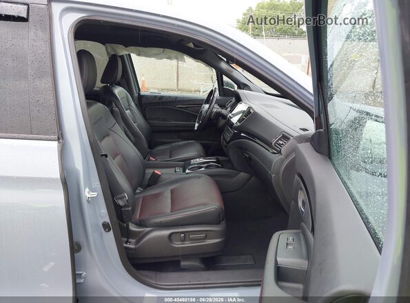 5FPYK3F84NB027116 2022 HONDA RIDGELINE Gray Front interior view