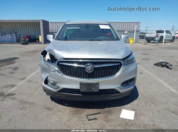 5GAERBKW2LJ107558 2020 BUICK ENCLAVE Серебряный Вид задней части салона