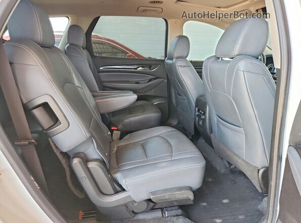5GAERBKW4LJ160844 2020 BUICK ENCLAVE White Widok wnętrza z tyłu
