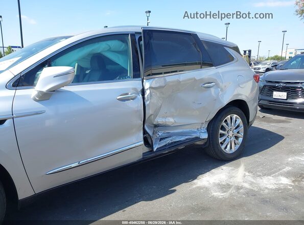 5GAERCKW0LJ132481 2020 BUICK ENCLAVE Silver ხელსაწყოთა პანელის ხედი