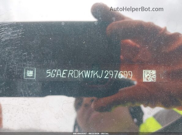 5GAERDKW1KJ297699 2019 BUICK ENCLAVE Белый Вид подкапотного пространства