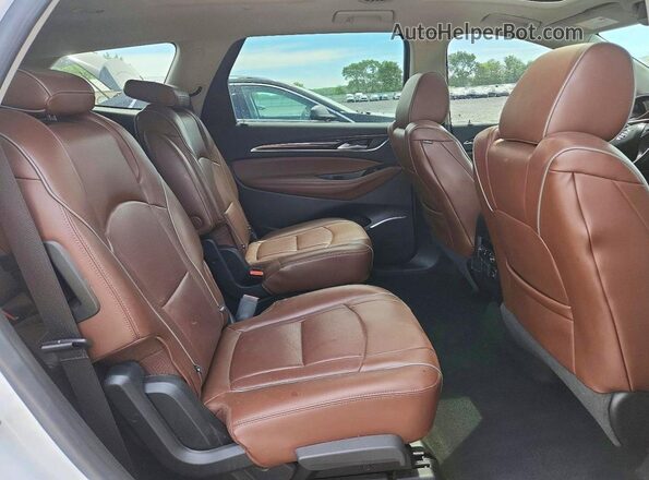 5GAEVCKW6JJ134373 2018 BUICK ENCLAVE White უკანა სალონის ხედი