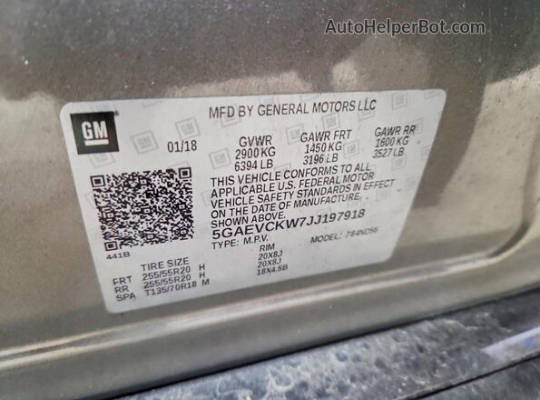 5GAEVCKW7JJ197918 2018 BUICK ENCLAVE Серый Вид наклейки с VIN-кодом