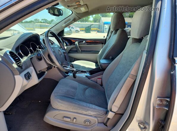 5GAKRAKDXHJ277458 2017 BUICK ENCLAVE Silver Front interior view