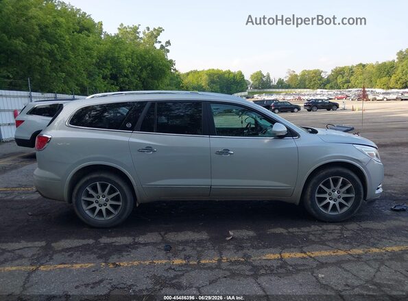 5GAKRBKD1HJ182583 2017 BUICK ENCLAVE Серебряный Вид задней части салона