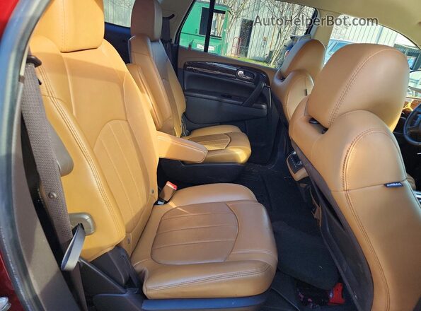5GAKRBKD1HJ262014 2017 BUICK ENCLAVE Burgundy Rear interior view