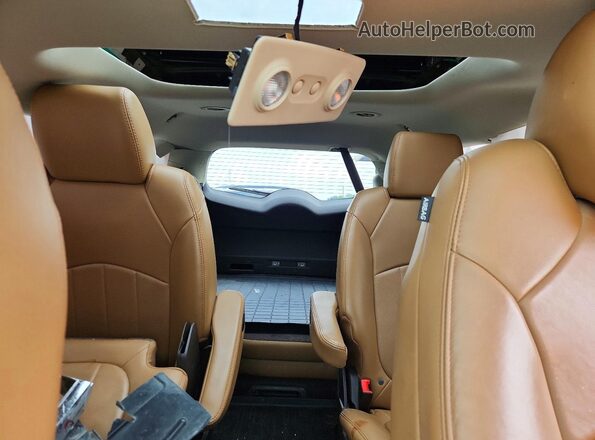 5GAKRBKD2HJ242807 2017 BUICK ENCLAVE Cream Հետևի նստատեղերի տեսք