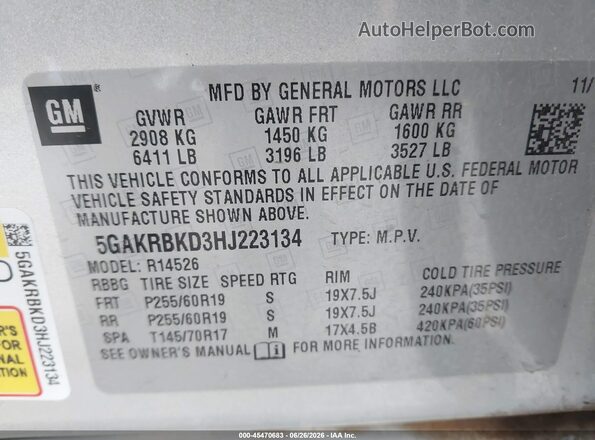 5GAKRBKD3HJ223134 2017 BUICK ENCLAVE Silver ძრავის განყოფილების ხედი