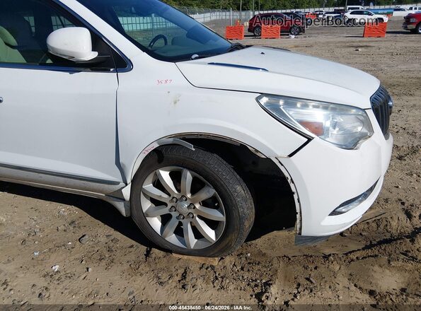 5GAKRCKD1HJ325697 2017 BUICK ENCLAVE White Front view