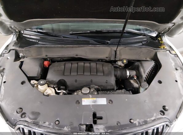 5GAKVBKD5HJ143975 2017 BUICK ENCLAVE Silver Rear view