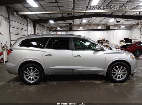 5GAKVBKD5HJ143975 2017 BUICK ENCLAVE Silver Rear interior view