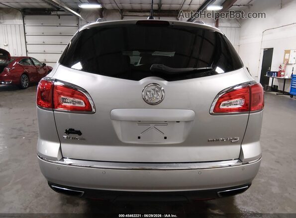 5GAKVBKD5HJ143975 2017 BUICK ENCLAVE Silver 