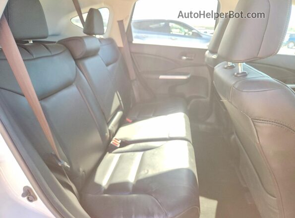 5J6RM4H92GL045840 2016 HONDA CR-V White Հետևի նստատեղերի տեսք