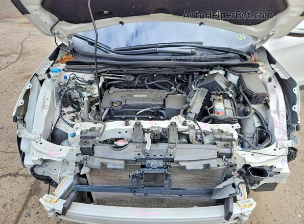 5J6RM4H95GL013867 2016 HONDA CR-V White უკანა სალონის ხედი