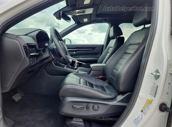 5J6RS6H90PL001756 2023 HONDA CR-V White Front interior view