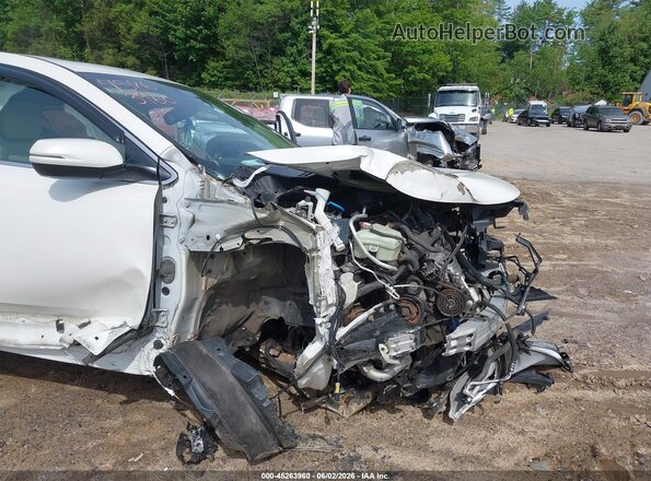 5J6RW2H83JL010740 2018 HONDA CR-V White 