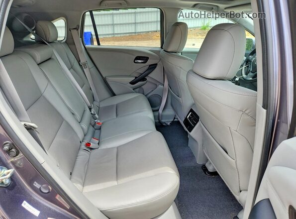 5J8TB3H79HL015778 2017 ACURA RDX Серый Вид задних сидений