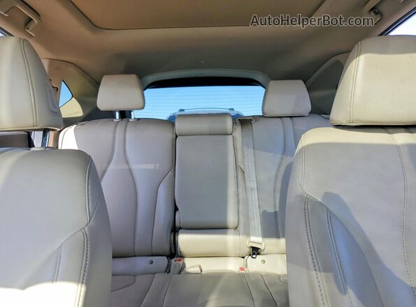 5J8TC1H32LL004127 2020 ACURA RDX White Vista de los asientos traseros