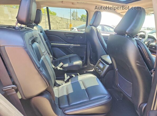 5LM5J7WC2RGL05445 2024 LINCOLN AVIATOR Black Rear interior view