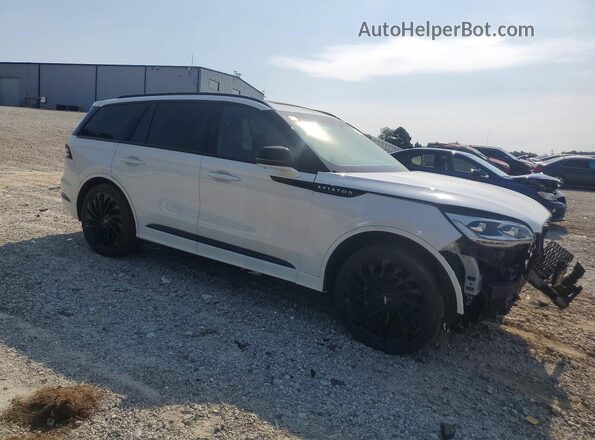 5LM5J7WC3PGL24518 2023 LINCOLN AVIATOR White Front right