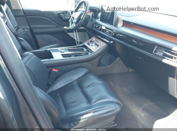 5LM5J7WC9LGL17146 2020 LINCOLN AVIATOR Gray Front interior view