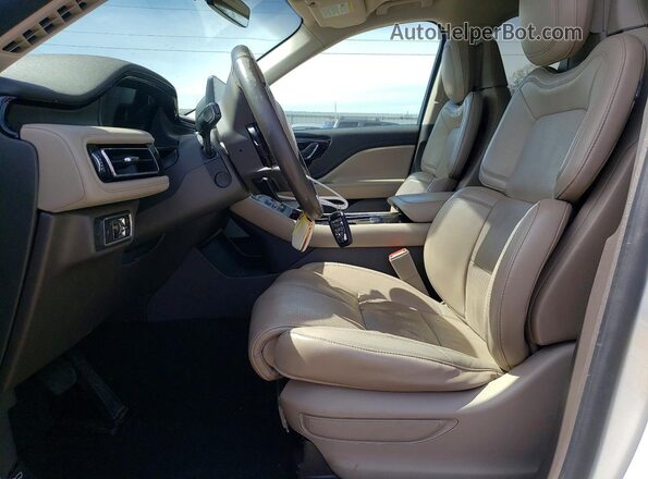 5LM5J7XC0LGL06762 2020 LINCOLN AVIATOR White წინა სალონის ხედი