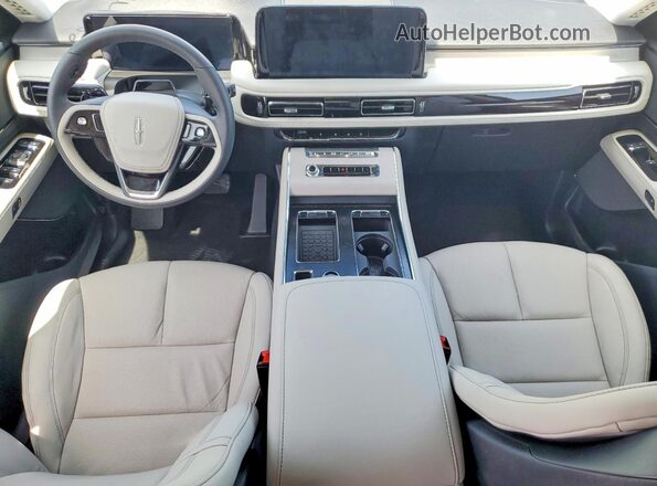 5LM5J7XC0TGL00315 2026 LINCOLN AVIATOR White Dashboard view