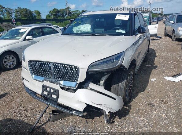 5LM5J7XC2PGL32219 2023 LINCOLN AVIATOR White Widok z przodu