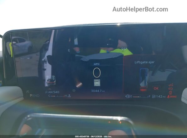 5LM5J7XC2TGL12434 2026 LINCOLN AVIATOR White Widok tylnych siedzeń
