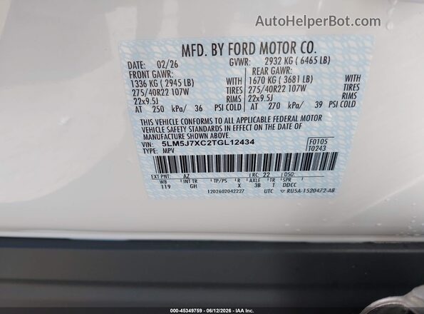 5LM5J7XC2TGL12434 2026 LINCOLN AVIATOR White Widok komory silnika