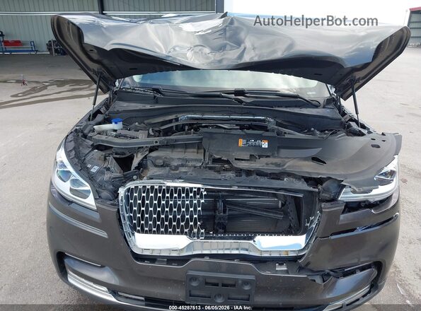 5LM5J7XC3LGL18498 2020 LINCOLN AVIATOR Gray Rear view