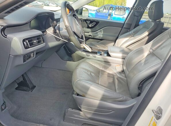 5LM5J7XC4LGL17974 2020 LINCOLN AVIATOR White Սալոնի դիմացի տեսք