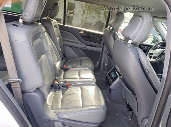 5LM5J7XC4LGL17974 2020 LINCOLN AVIATOR White Սալոնի հետևի տեսք