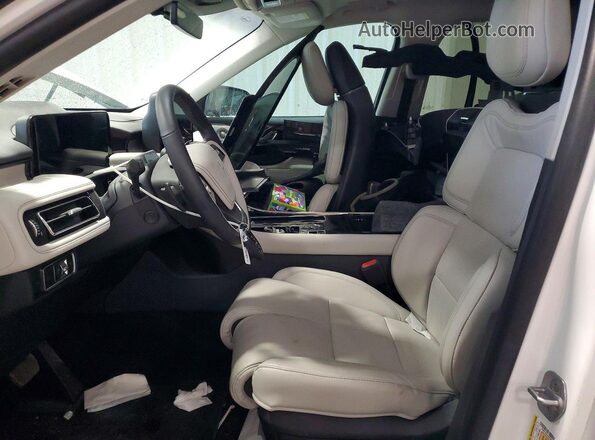 5LM5J7XC4SGL34952 2025 LINCOLN AVIATOR White Front interior view
