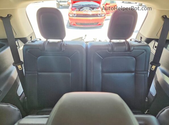 5LM5J7XC5MGL03101 2021 LINCOLN AVIATOR Black Հետևի նստատեղերի տեսք