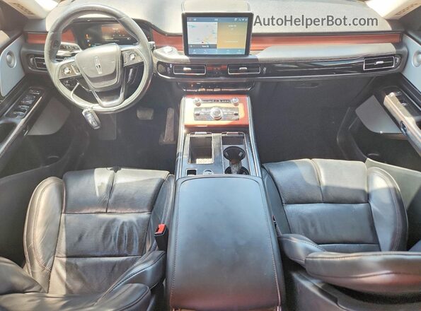5LM5J7XC5MGL03101 2021 LINCOLN AVIATOR Black Առջևի վահանակի տեսք