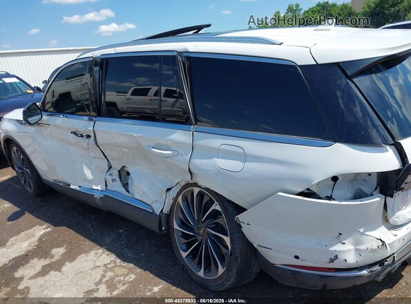 5LM5J7XC5NGL12043 2022 LINCOLN AVIATOR White Front view