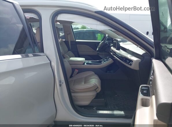 5LM5J7XC6LGL19967 2020 LINCOLN AVIATOR Бежевый Вид салона спереди