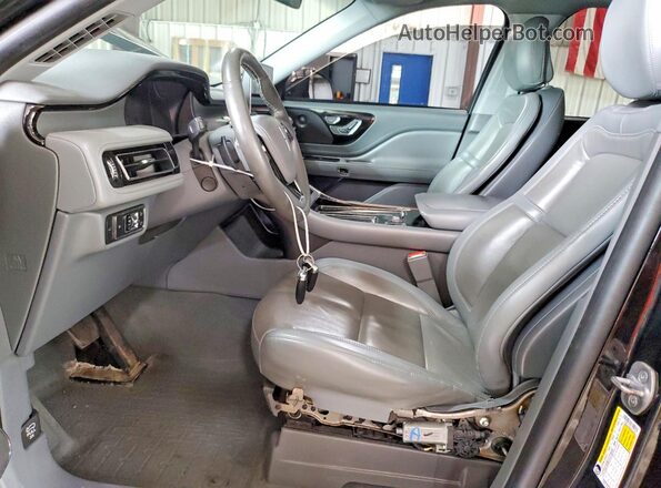 5LM5J7XC6LGL22447 2020 LINCOLN AVIATOR Black წინა სალონის ხედი