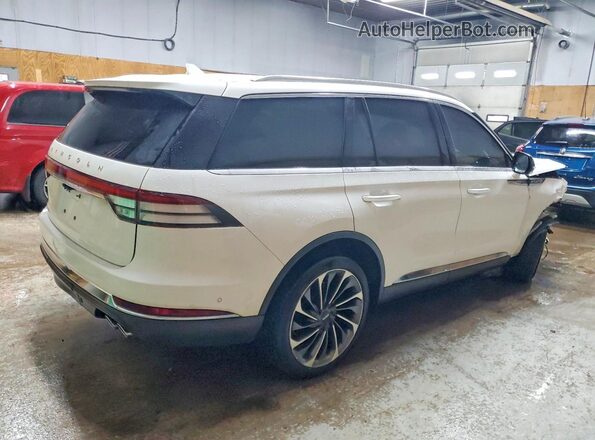 5LM5J7XC6LGL24358 2020 LINCOLN AVIATOR White Tył prawy